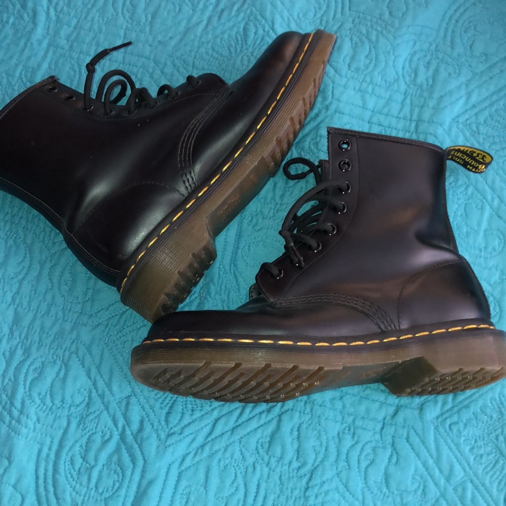 Dr Martens 1460 Smooth Leather Laceup Women’s Combat Boots 7 Air Wair - Picture 4 of 8